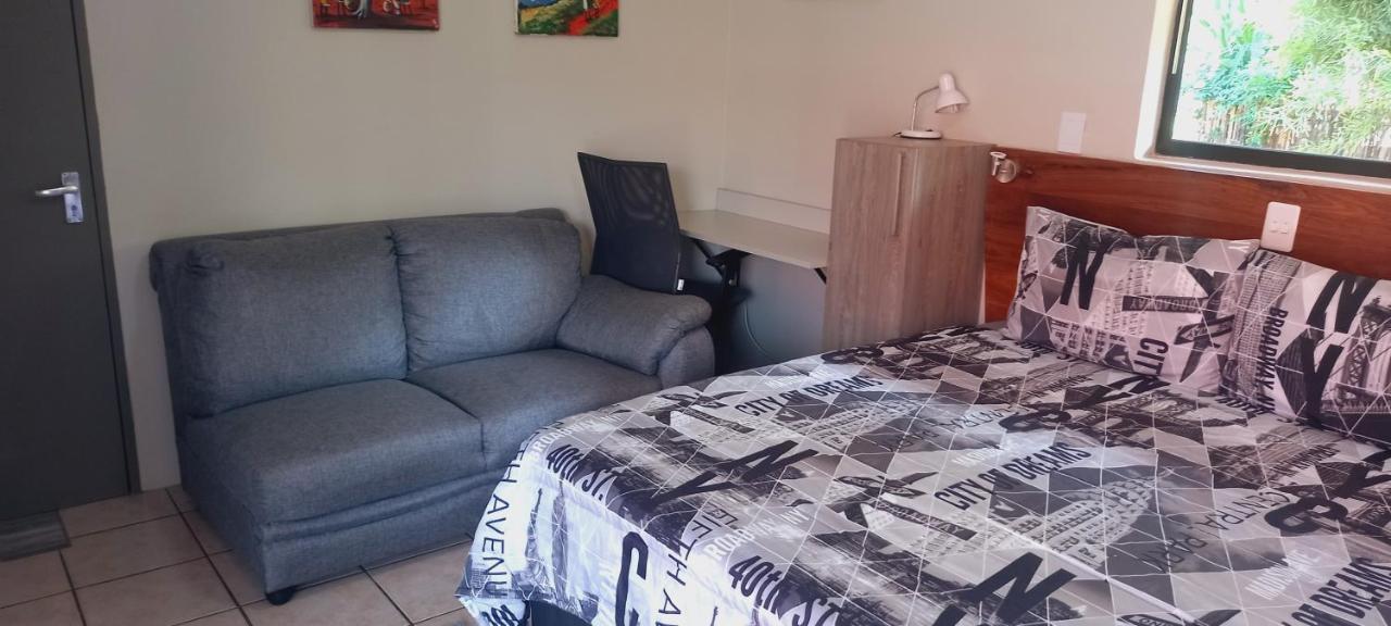 Meadows Guesthouse Germiston Ruang foto