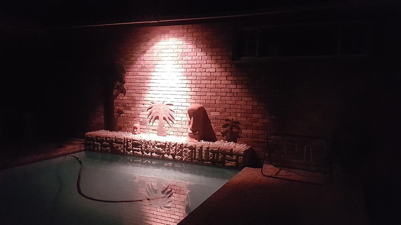 Meadows Guesthouse Germiston Bagian luar foto